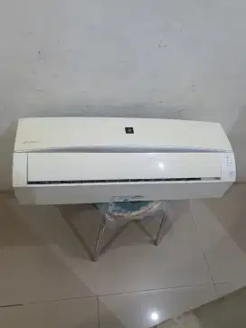 Second Ac Indoor Sharp 1pk ( mulus dan ori)