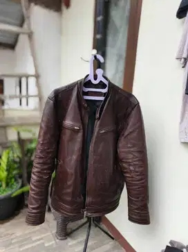 Jaket kulit warna coklat ukuran Xl