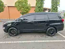 Kijang innova v 2020
