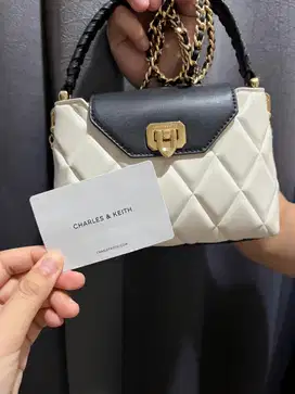 Charles n keith white putih original