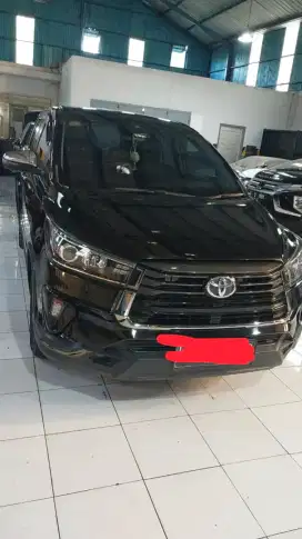 Toyota Innova Venturer 2.4 AT