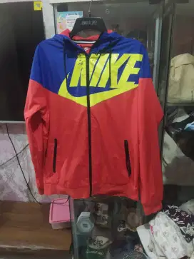 Jaket parasut nike