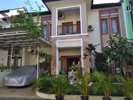 Di sewakan rumah Furnished barat Hotel Hyatt palagan