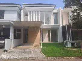 DIJUAL RUMAH MEWAH SIAP HUNI  DI PAKUWON CITY