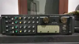 Soundcraftsmen SKA-2800R Amplifier Mixer Digital Echo Profesional.