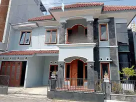Di sewakan rumah 2lantai d perumahan Monjali dlm Ringroad dkt UGM