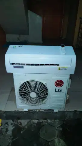AC LG ½ pk, ORI, KOMPLIT,MURAH