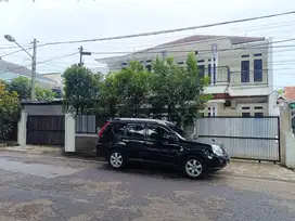 Rumah Cocok Buat Kantor Jalan Besar Lokasi Strategis di Turangga.