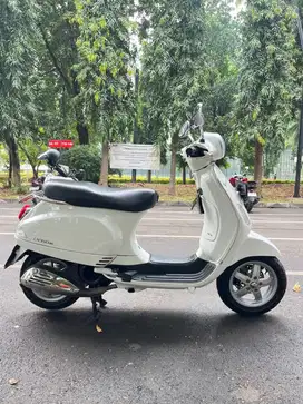 Vespa LX 150 2V ie 2011