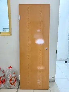 Pintu kamar mandi PVC baru