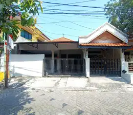 DIJUAL RUMAH MURAH HITUNG TANAH DI RUNGKUT HARAPAN