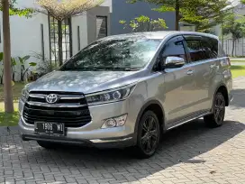 Innova Q venturer diesel matic