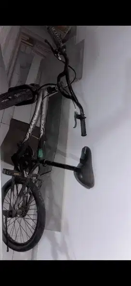 Sepeda anak-anak bekas