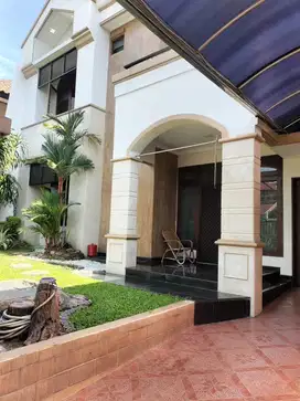 DIJUAL RUMAH GRAHA FAMILI MINIMALIS BAGUS ASRI TERAWAT ROW MAIN ROAD