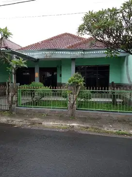 Rumah Nyaman Terawat Strategis Siap Huni di Cimahi