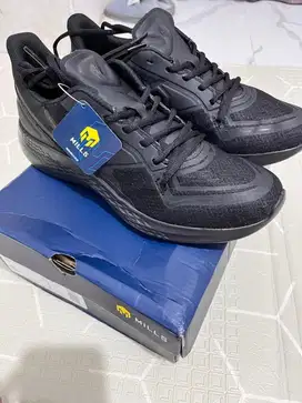 Sepatu Running atau lari