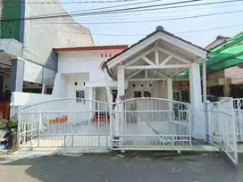Rumah 2 lantai bebas banjir di dekat Taman Gigi, Taman Galaxy, Bekasi
