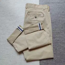 Celana panjang Chinos LACOSTE colour Cream Size 32cm