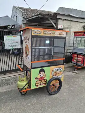 Gerobak ayam goreng/gorengan/nasi goreng/martabak/roti bakar/es buah