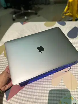 Macbook Air M1 2020 resmi IBOX,  13inch, 256gb
