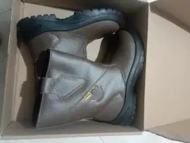 Sepatu safety merk Rangers
