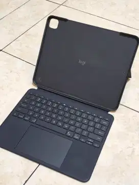 Logitech Combo Touch Case Ipad Pro M4 13 inch