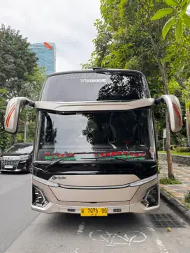 Sewa bus pariwisata & elf pariwisata