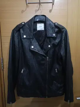 MANGO JAKET KULIT DOMBA RAMONES SIZE L/XL