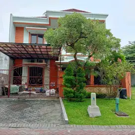 JUAL CEPAT RUMAH Graha Family dkt pakuwon mall roca wiyung
