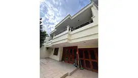 Rumah Janur Elok, Kelapa Gading