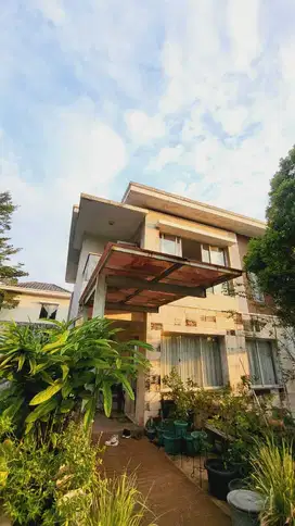 Dijual rumah mewah & murah 3lantai di Lebak Bulus Jakarta Selatan