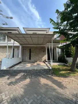 RUMAH CITRALAND GREENLAKE MINIMALIS STRATEGIS
