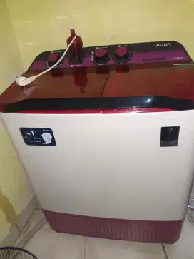 Mesin cuci merk aqua