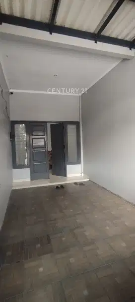 Rumah Lokasi Strategis Dekat Ke Gading Serpong