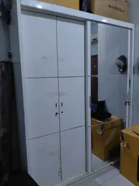 Lemari 3 pintu merk pro design