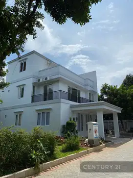 Rumah Mewah Cantik 3 Lantai Di Pangkalan Jati Depok Mk13629