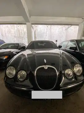 JAGUAR S 3.0V6 HITAM METALIK