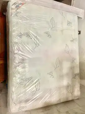 Dijual Kasur satu set tempat kasurnya ukuran 200 x160