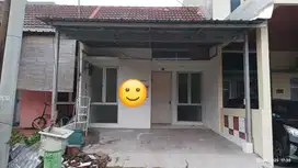 Dijual rumah di cluster Manhattan Mutiara Gading City, Bekasi Utara