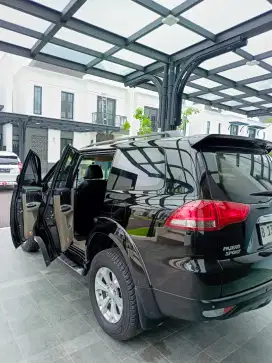 Dijual Mobil Mitsubishi Pajero Sport Dakar VGT 4x2 AT 2014/2015