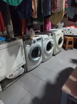 Dibutuhkan karyawan wanita untuk laundry
