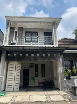 RUMAH 2 LANTAI JUAL CEPAT BU DEKAT SCH DI NGAGLIK SLEMAN