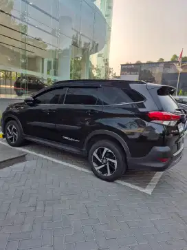 Toyota Rush th 2018 AT kondisi mulus  jarang pake.