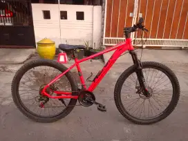 Sepeda gunung alton beast