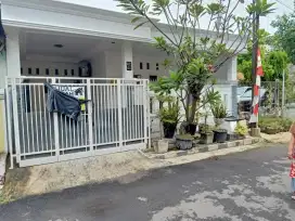 JUAL CEPAT !! Rumah Cantik Fress Siap Huni Di Wisma Asri 1
