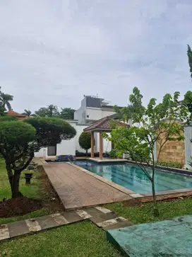 32 jd 27,5M | Rumah 1301m BSD Bukit Golf, Villa Kolam Renang Navapark
