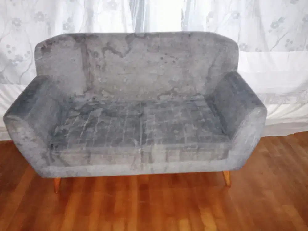 Sofa 2 tempat duduk