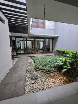 Rumah Minimalis Modern Perabotan Lengkap  Di Kelapa Gading S8908