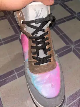 Sepatu preloved LV high 41