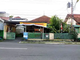 Rumah Klasik Sangat Strategis Akses Lebar Jajar Laweyan Surakarta